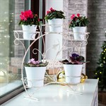 Кованая подставка для цветов