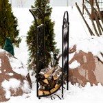 Кованая дровница для дачи