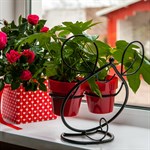 Цветочница на подоконник