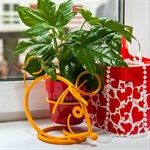 Кованая подставка для цветов