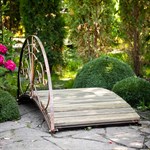 Кованый мостик для сада