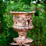 Вазон для сада