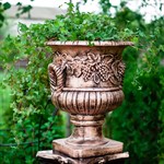 Садовый вазон