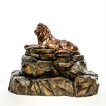 Фонтан-водопад из стеклопластика Лев на скале U08588 высота 105см U08588 - фото 57423