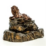 Фонтан-водопад из стеклопластика Лев на скале U08588 высота 105см U08588 - фото 57427