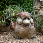 Садовое кашпо для цветов