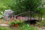 Декоративный мостик для дачи