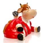 Корова из полистоуна красная