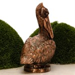 Фигура пеликан садовая