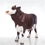 Фигура декоративная бык