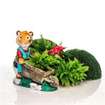 Кашпо Тигренок с тачкой для приусадебного участка