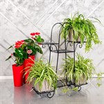 Кованая подставка для цветов