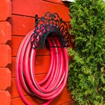 настенный кронштейн для поливочного шланга