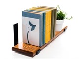 подставка для книг на полке