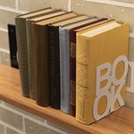 Ограничитель для книг на полке