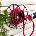 держатель металлический для шланга