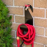 для хранения садового поливочного шланга