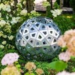 полигональная фигура из металла