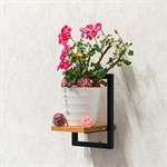 из металла и дерева